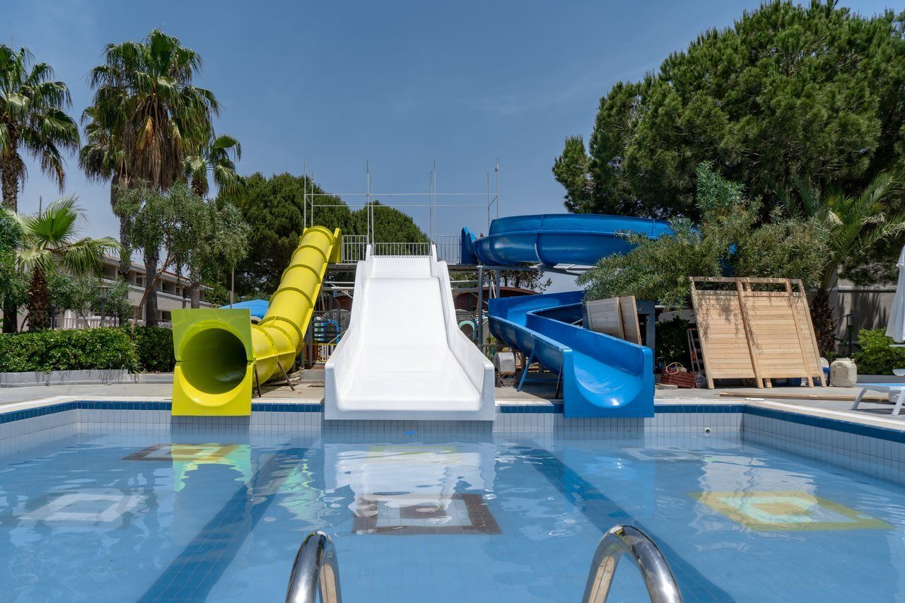 Aska Costa Holiday Club Side Exterior photo